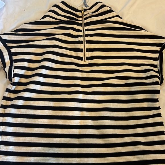 Anthropologie cute striped top
Very good preowned condition - Picture 3 of 4